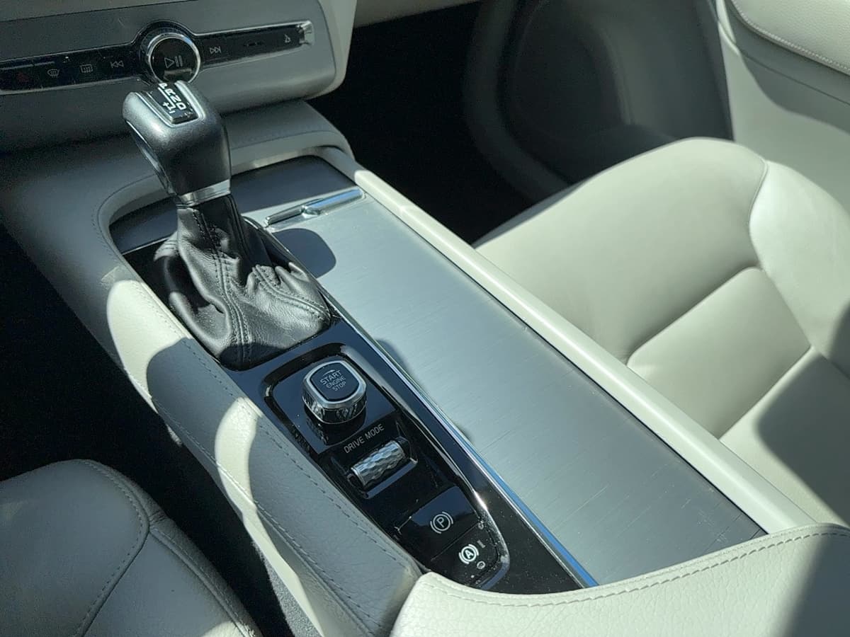 2021 Volvo XC90 - Image 21