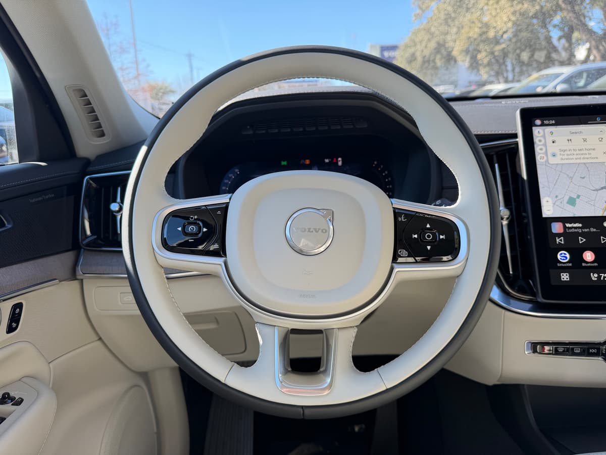 2026 Volvo XC90 - Image 15