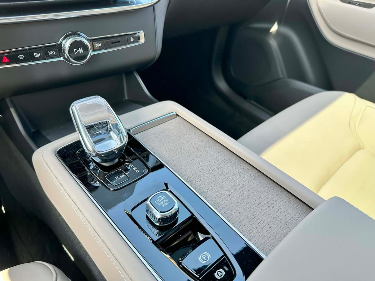 2026 Volvo XC90 - Image 26