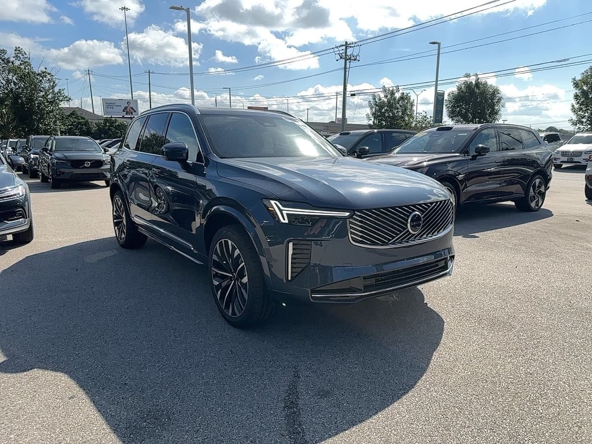 2026 Volvo XC90 - Image 6