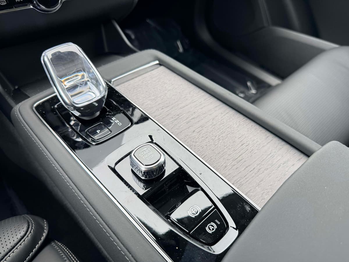 2026 Volvo XC90 - Image 25