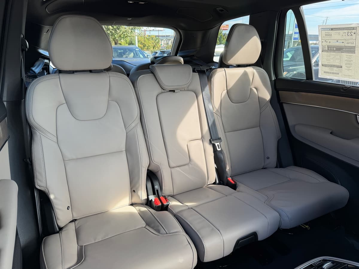 2026 Volvo XC90 - Image 10