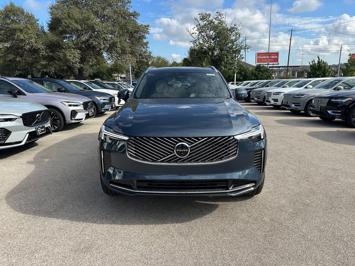 2026 Volvo XC90 - Image 6