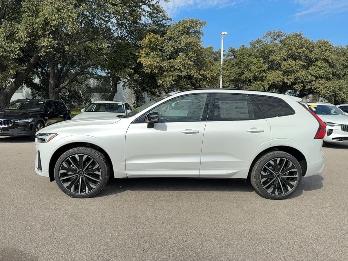 2026 Volvo XC60 - Image 3