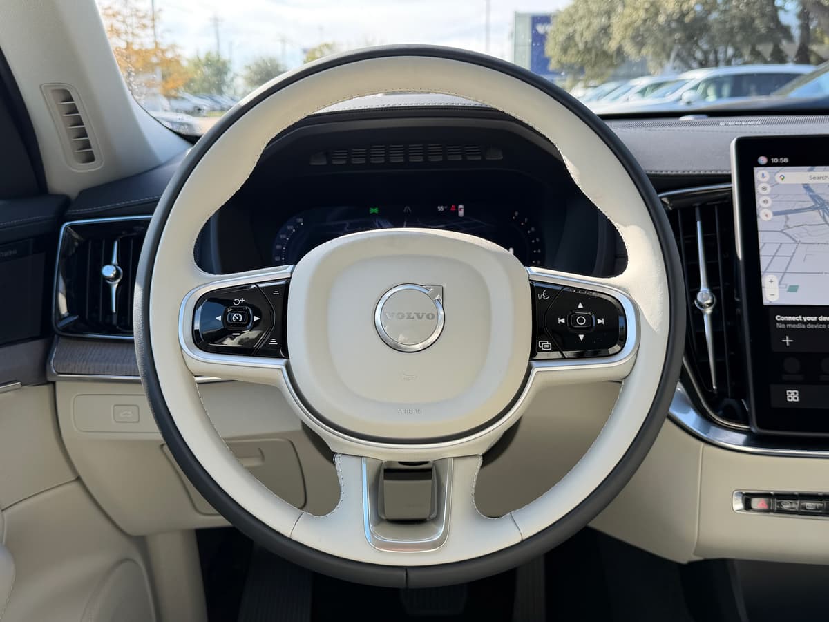 2026 Volvo XC90 - Image 15