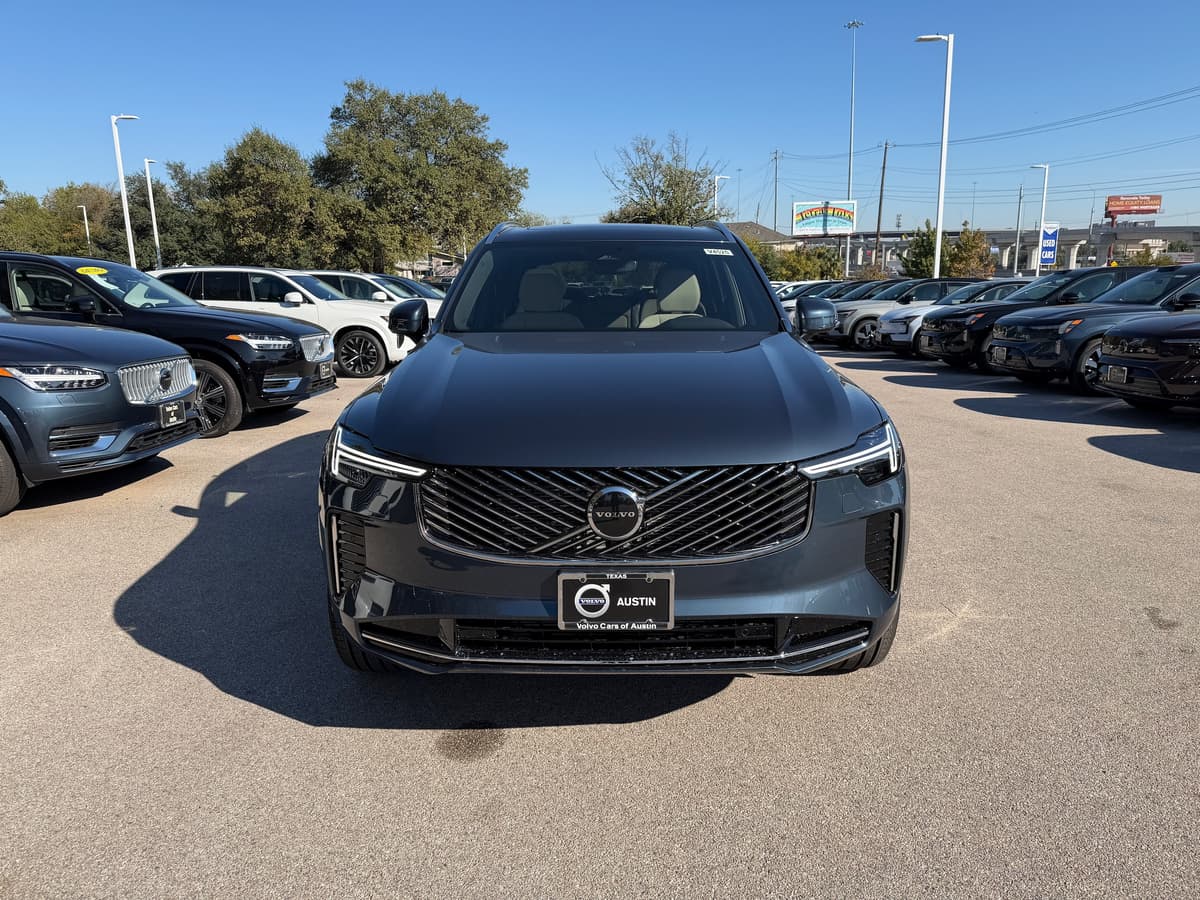 2026 Volvo XC90 - Image 6