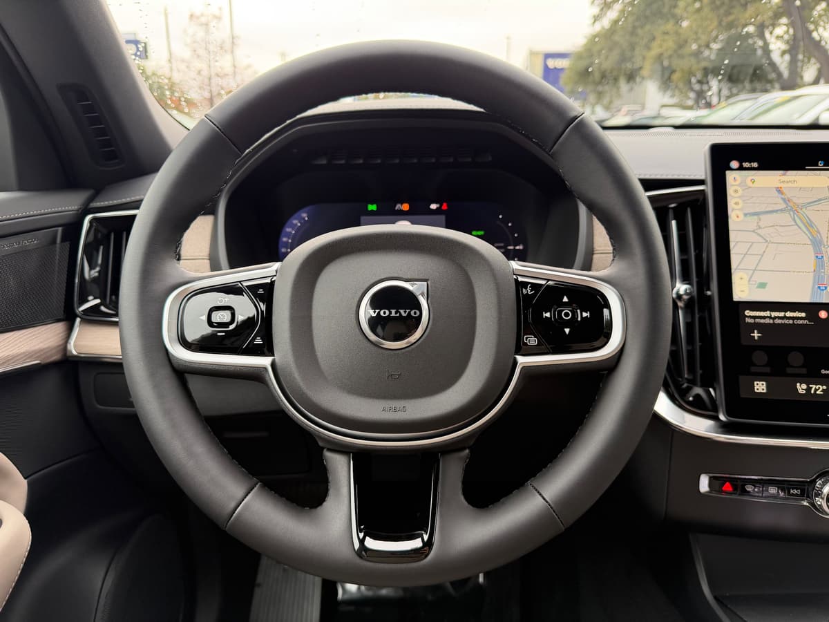 2026 Volvo XC90 plug-in hybrid - Image 15