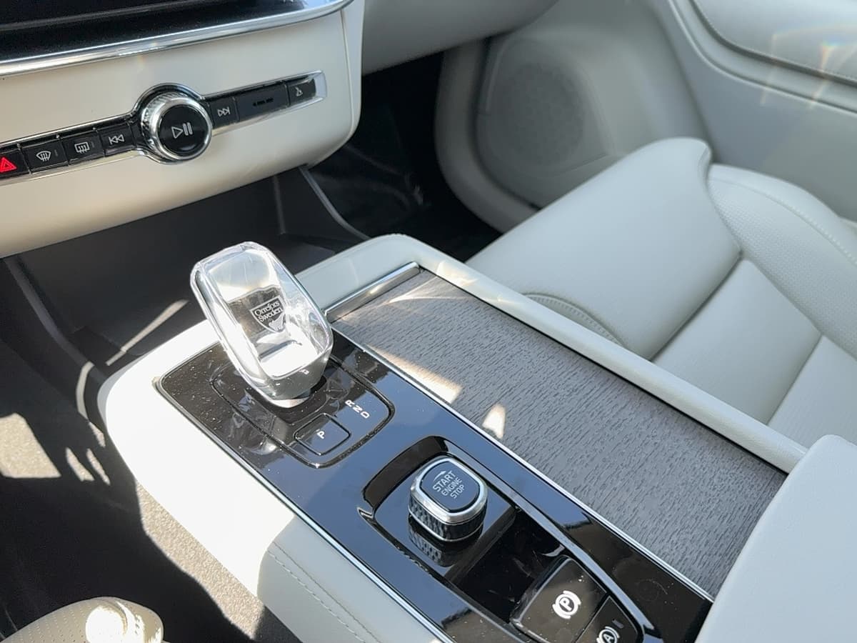 2026 Volvo XC90 - Image 24