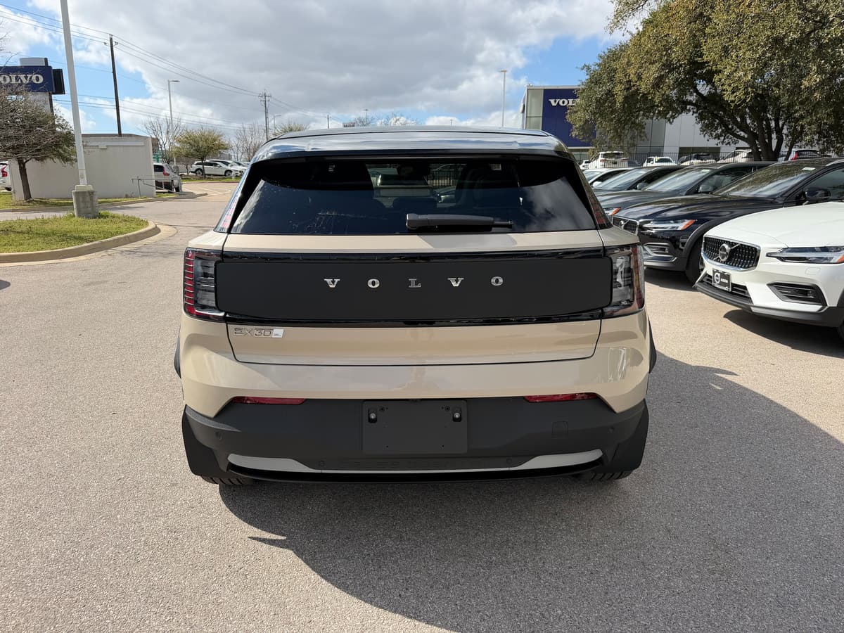 2026 Volvo EX30 Cross Country - Image 5