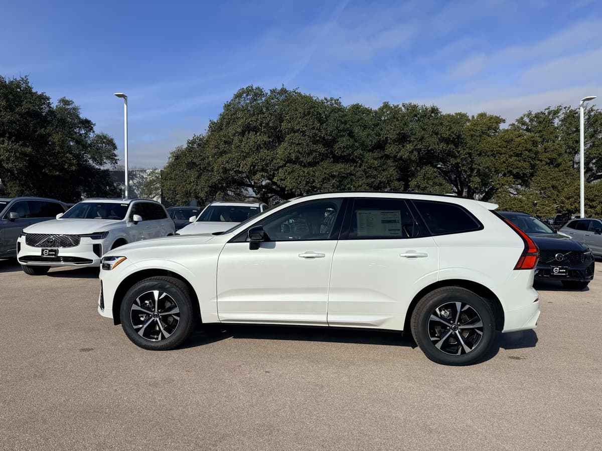 2026 Volvo XC60 - Image 3