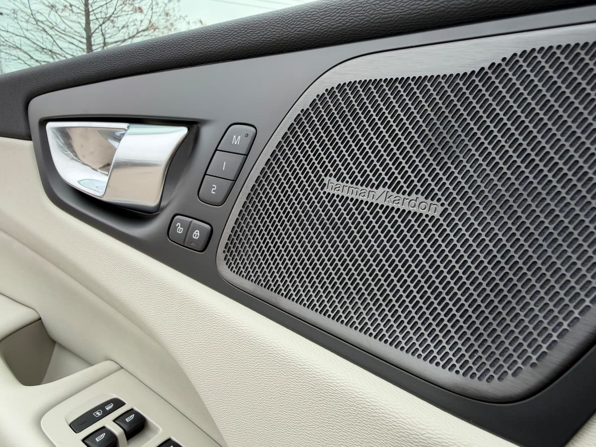 2026 Volvo XC60 - Image 18