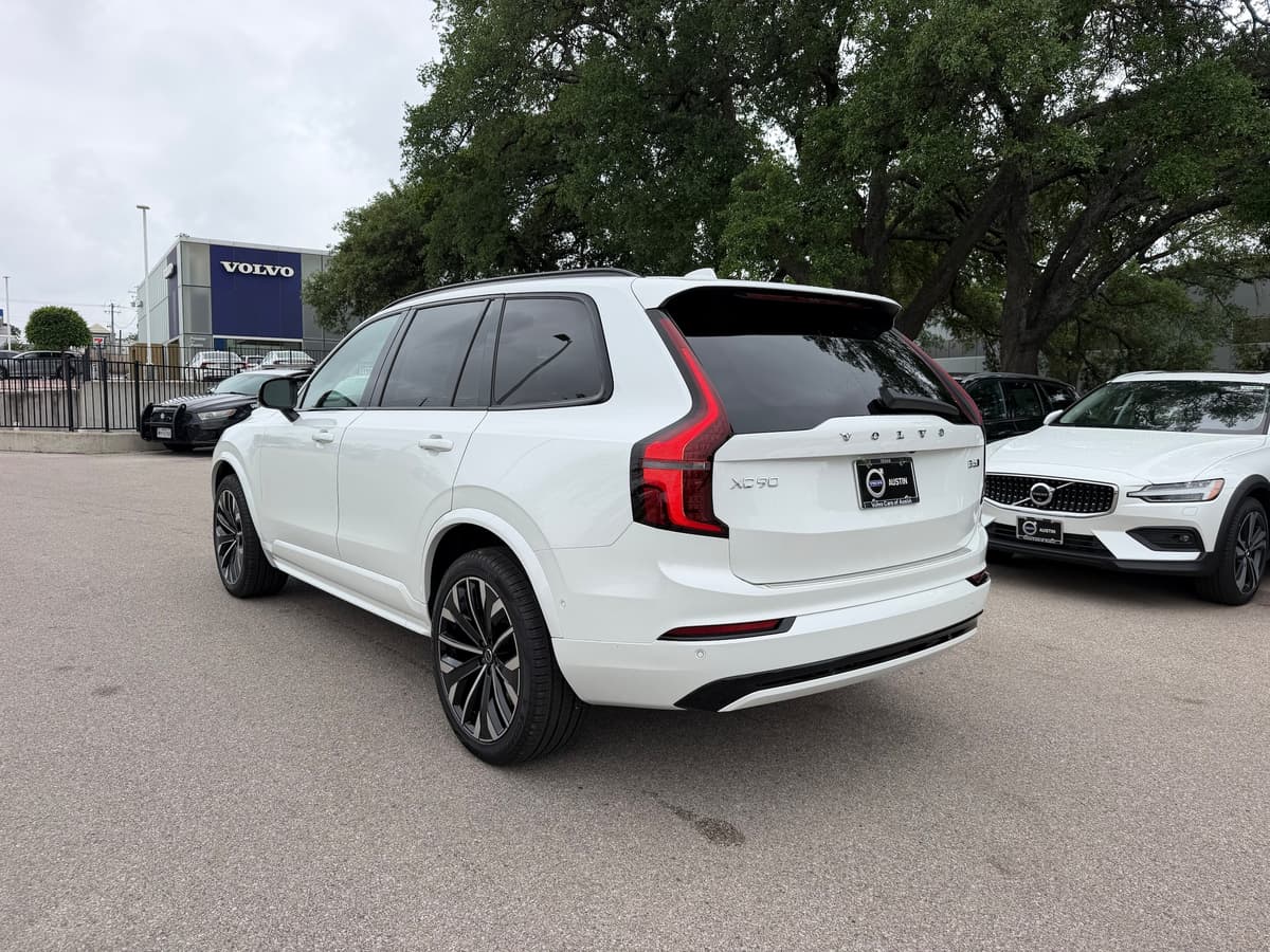 2026 Volvo XC90 - Image 4