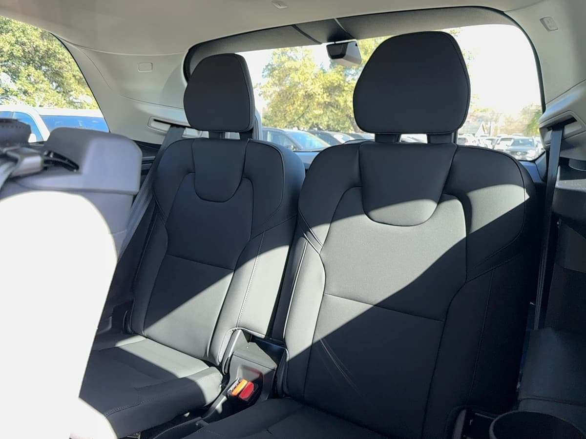 2026 Volvo XC90 - Image 15
