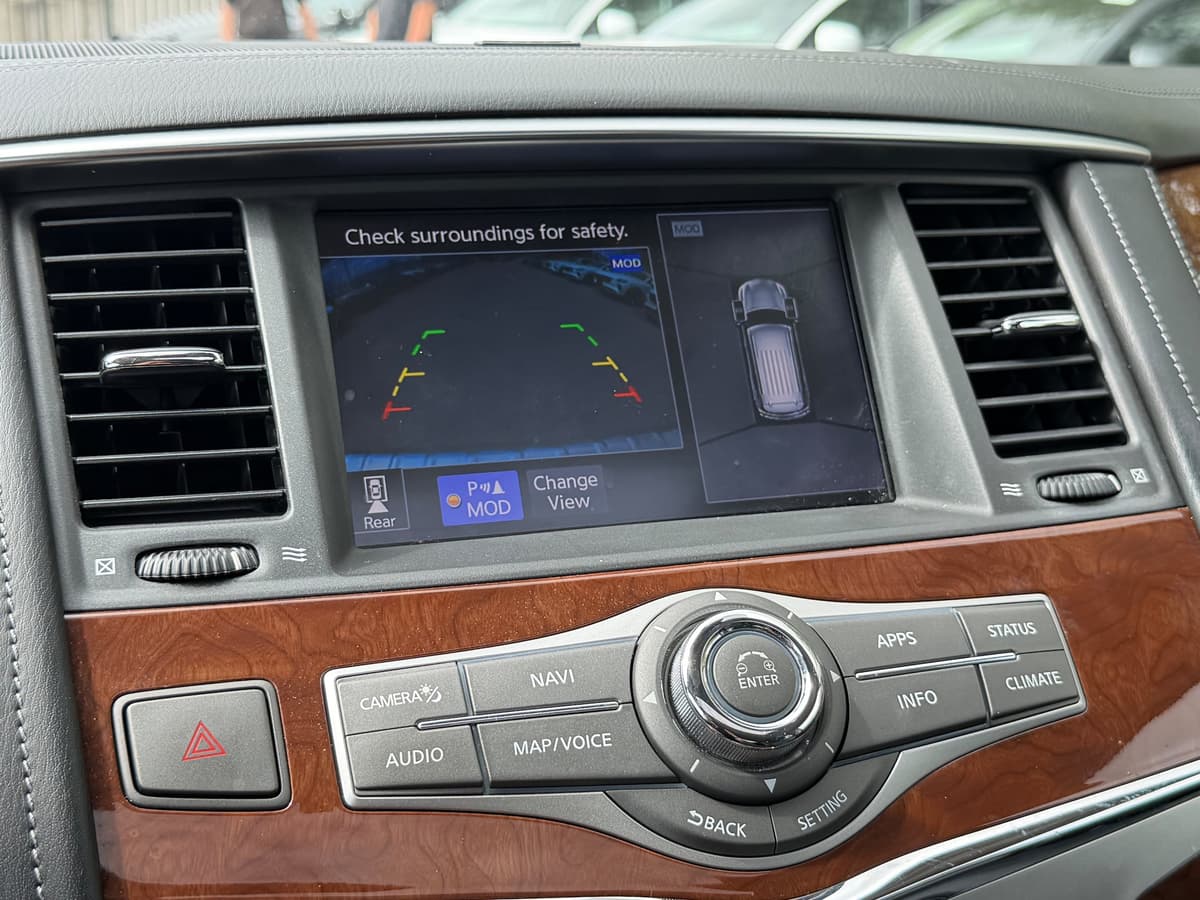 2019 INFINITI QX80 - Image 18