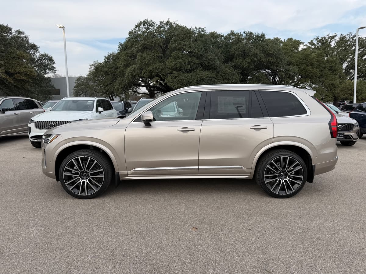 2026 Volvo XC90 - Image 3