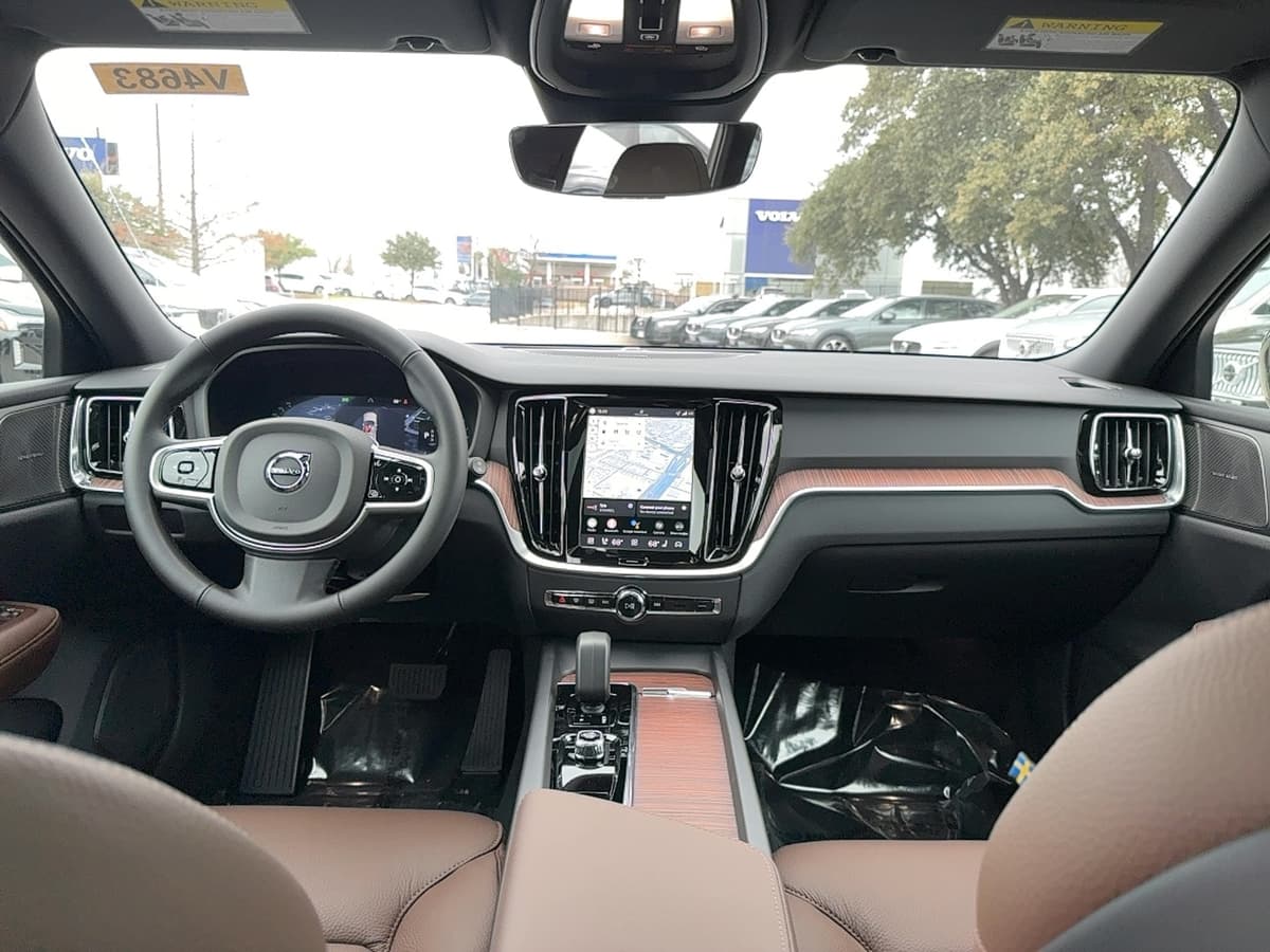 2026 Volvo V60 Cross Country - Image 17