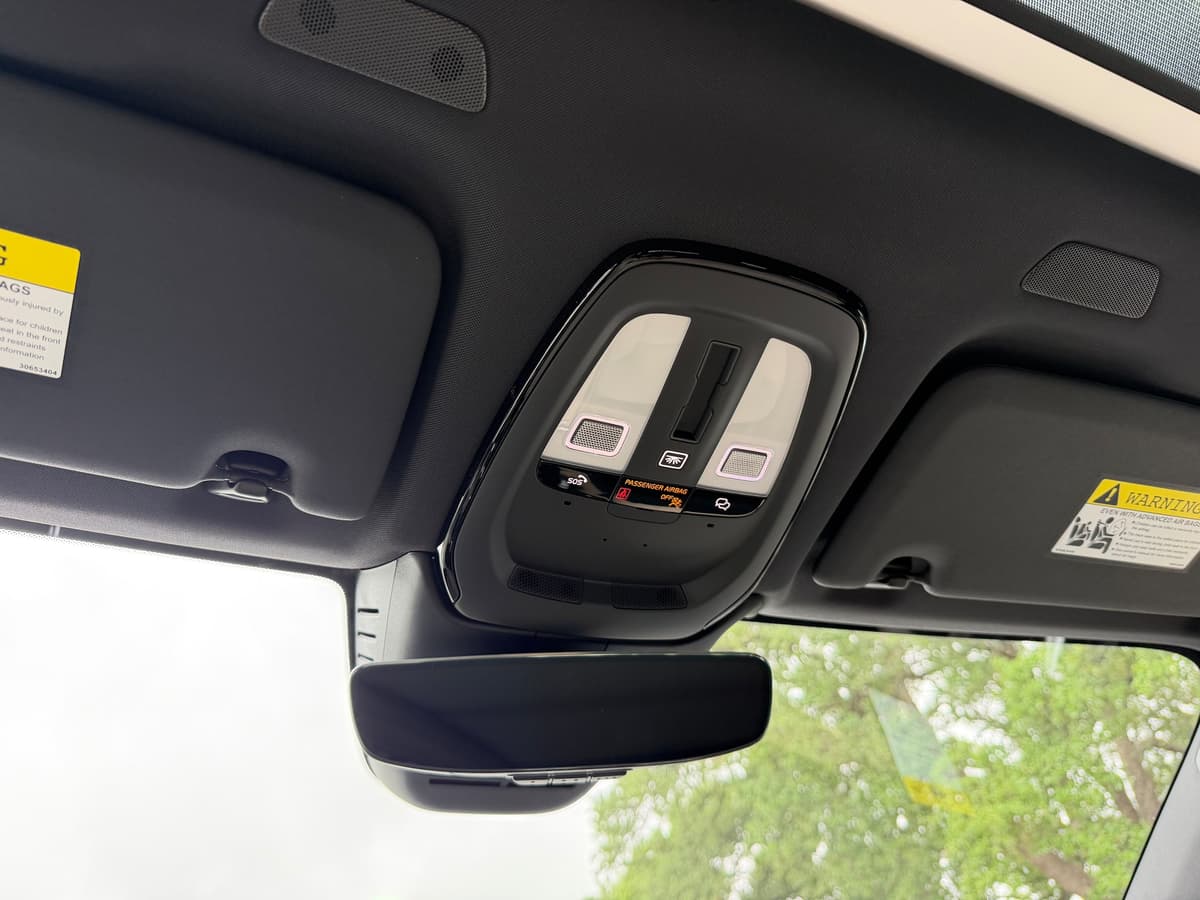 2026 Volvo XC60 - Image 15