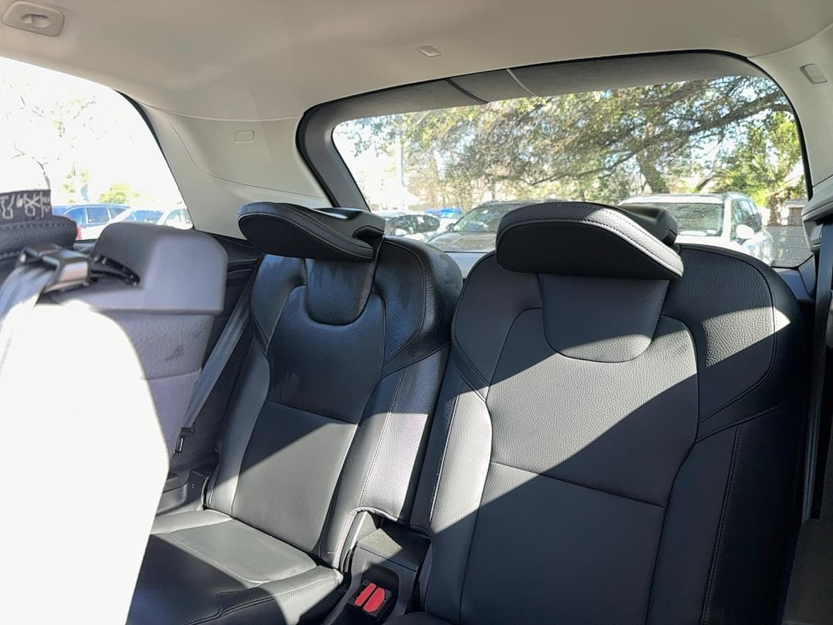2025 Volvo XC90 - Image 13