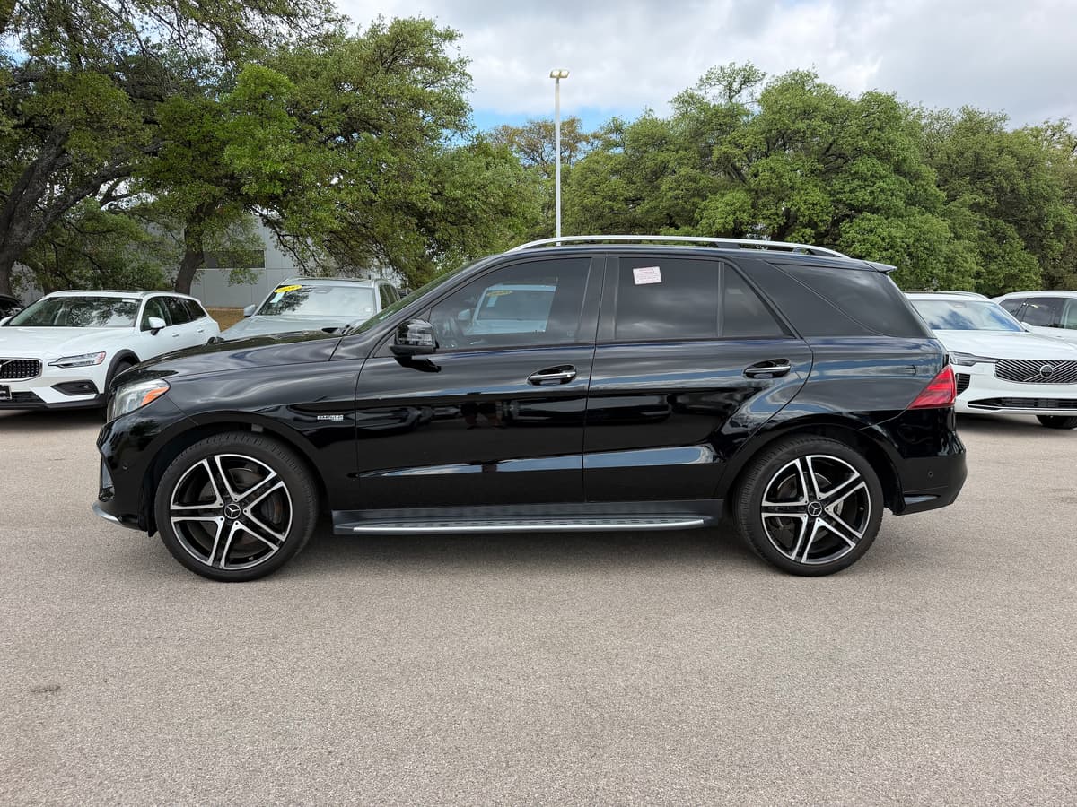 2019 Mercedes-Benz AMG GLE 43 - Image 3