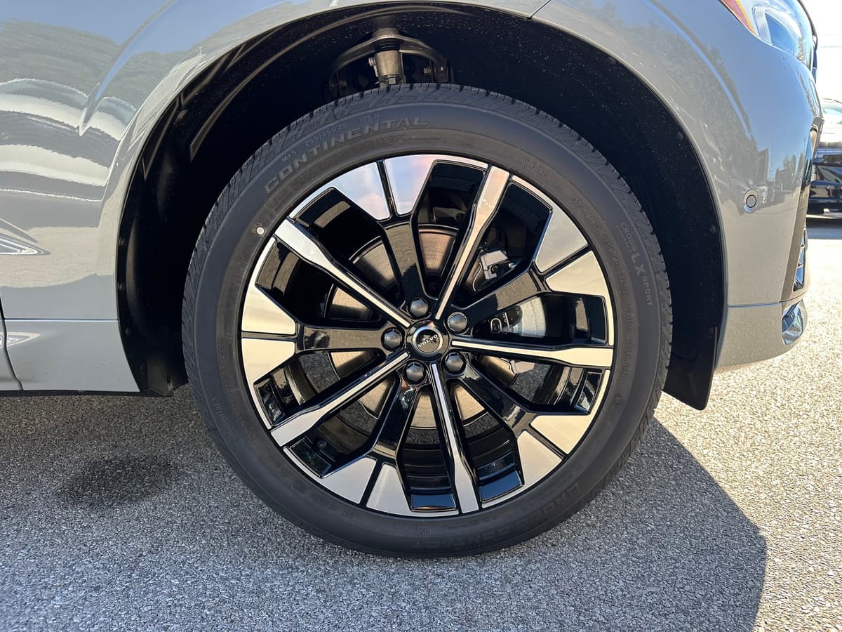 2026 Volvo XC60 - Image 7