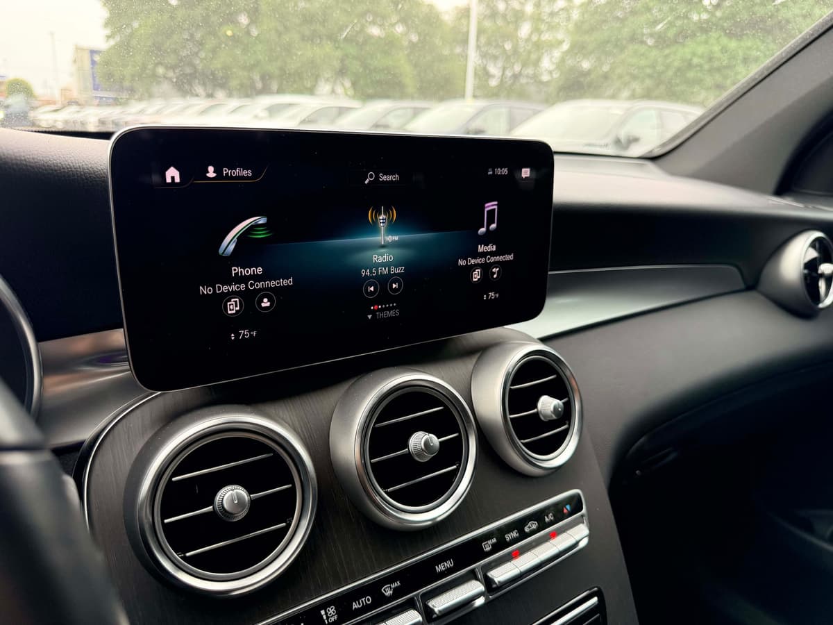 2022 Mercedes-Benz GLC 300 - Image 20