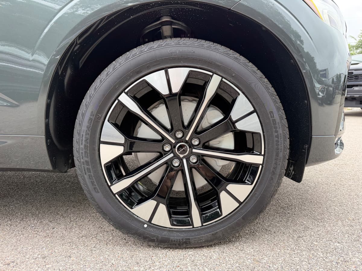 2026 Volvo XC60 - Image 7