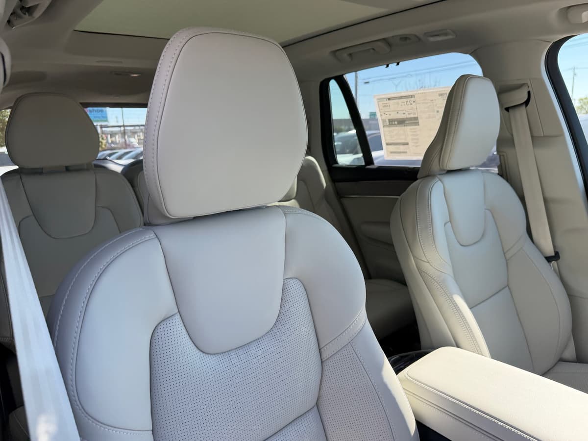 2026 Volvo XC90 - Image 9