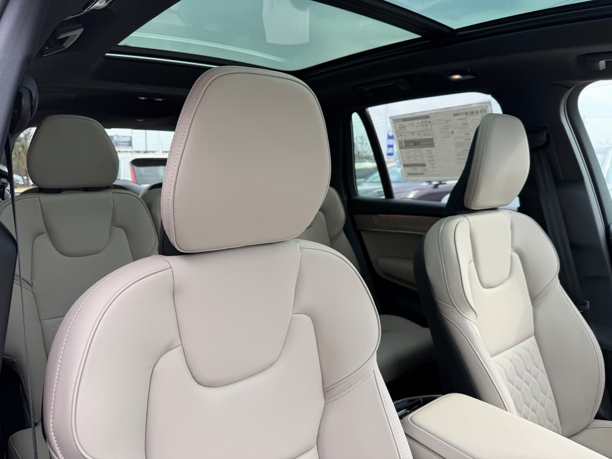 2026 Volvo XC90 - Image 9