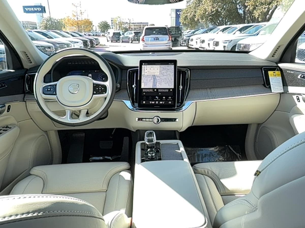 2026 Volvo XC90 - Image 18