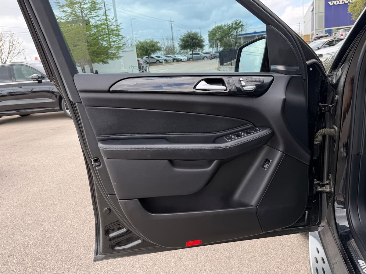 2019 Mercedes-Benz AMG GLE 43 - Image 24