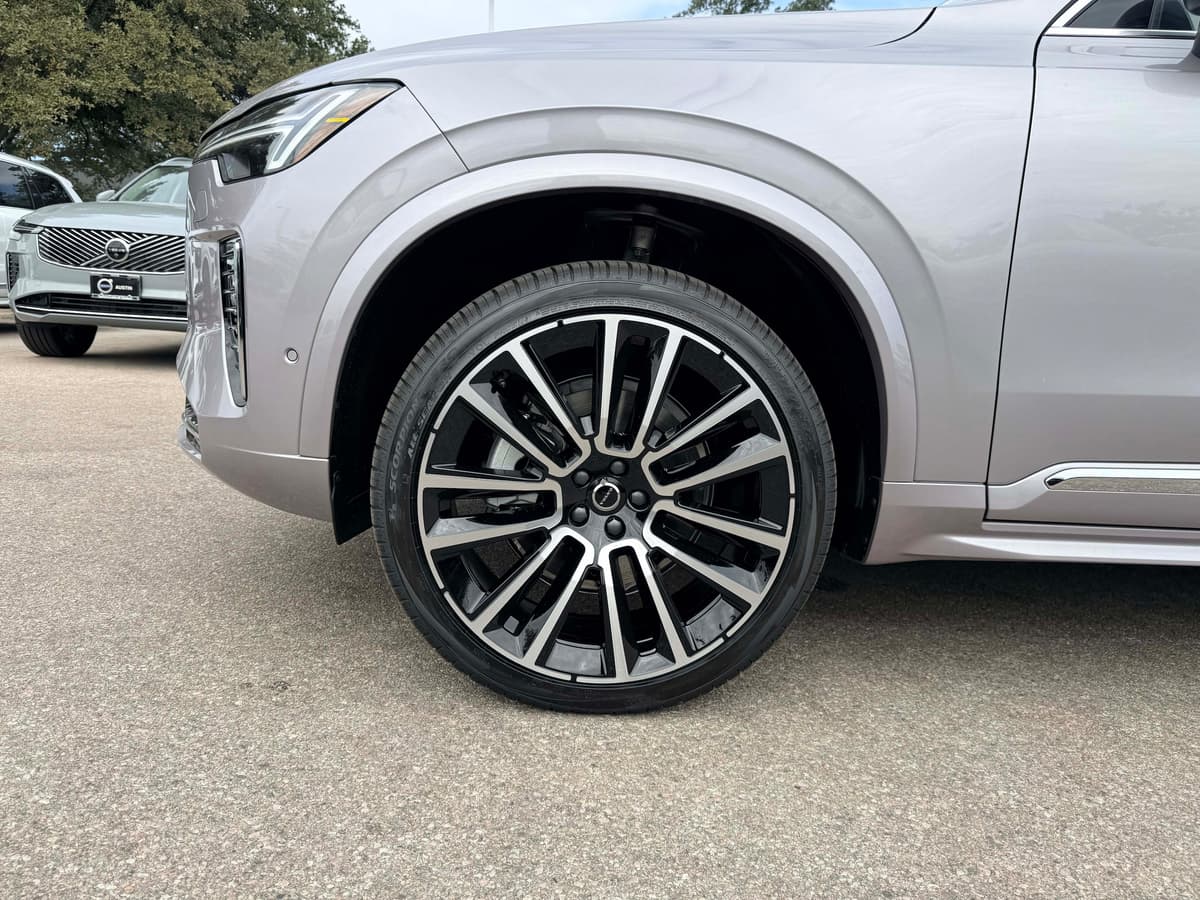 2026 Volvo XC90 - Image 10