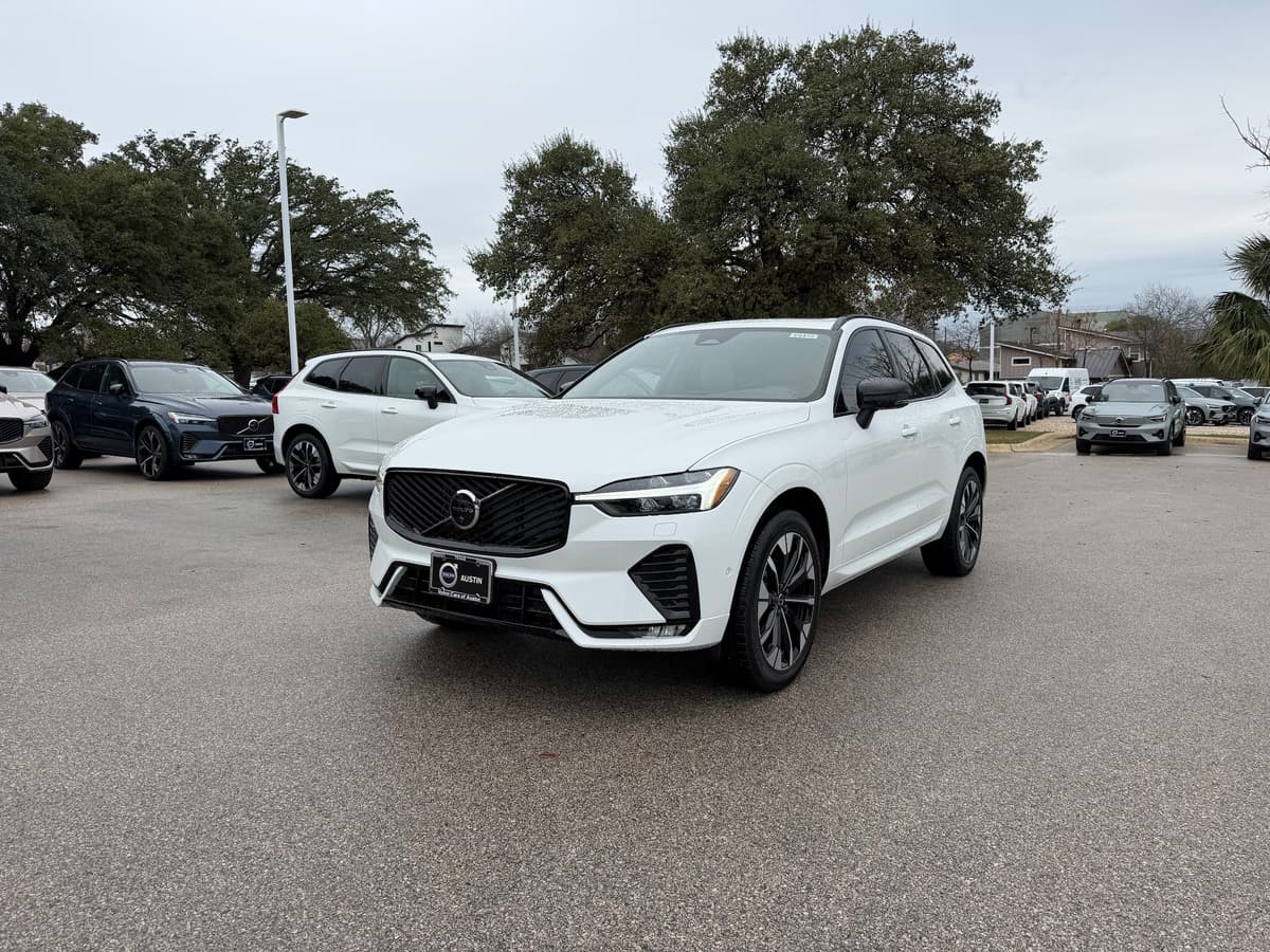 2026 Volvo XC60 - Image 2