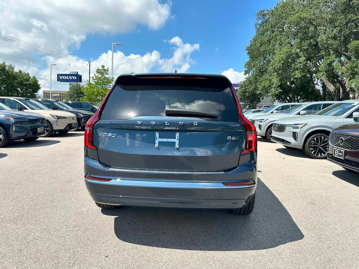 2026 Volvo XC90 - Image 5