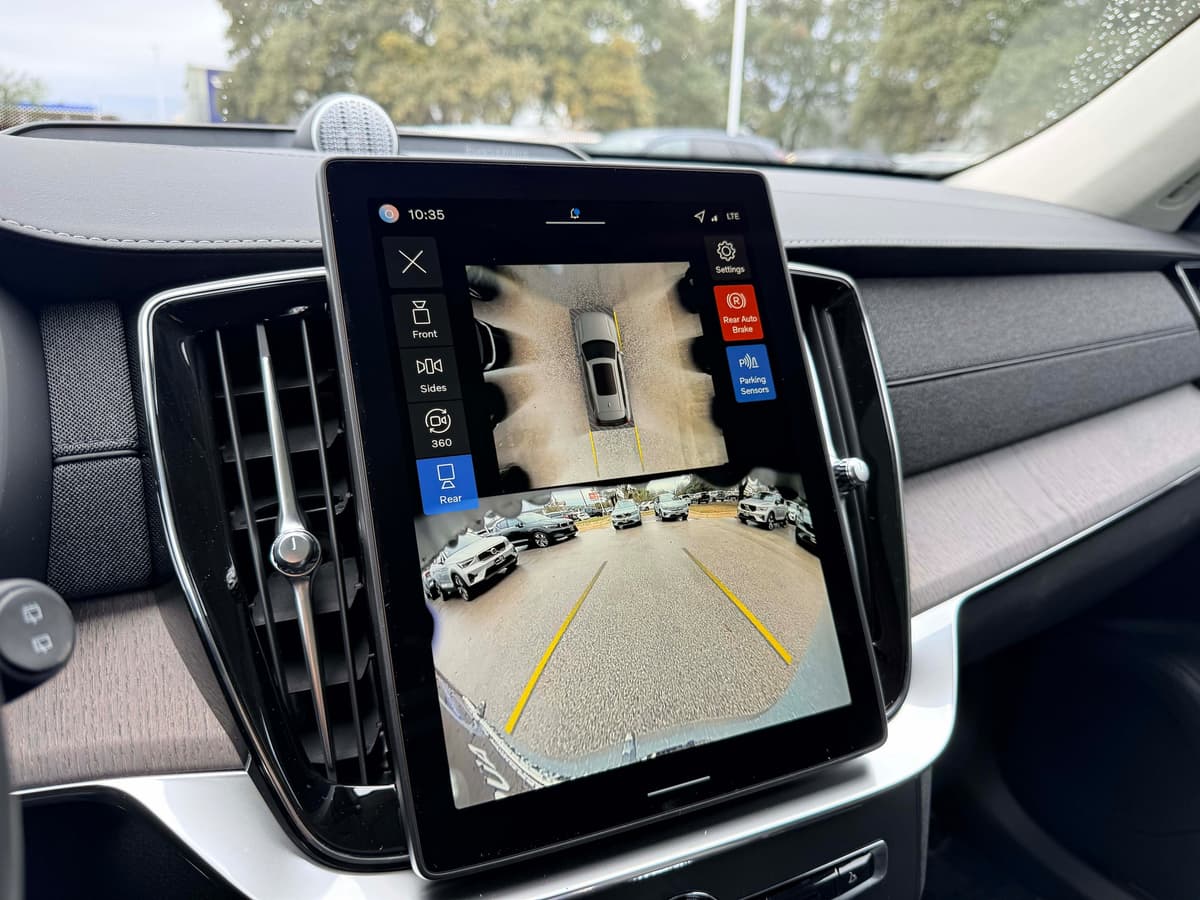 2026 Volvo XC90 - Image 24