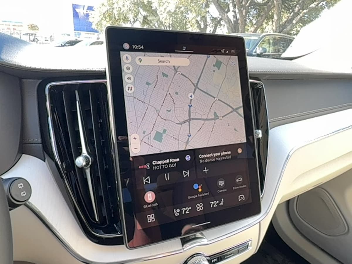 2026 Volvo XC60 - Image 23