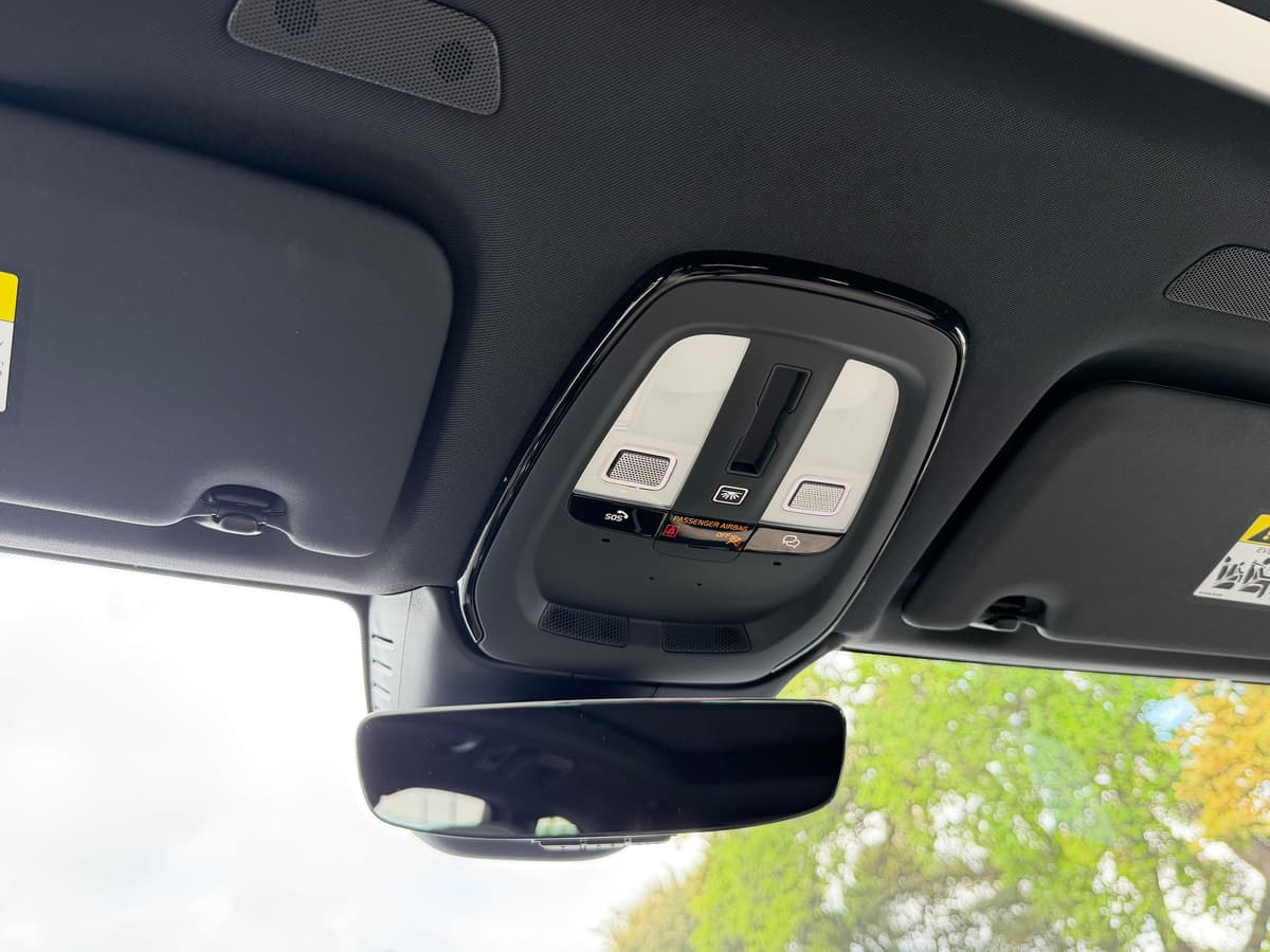 2026 Volvo XC60 - Image 15