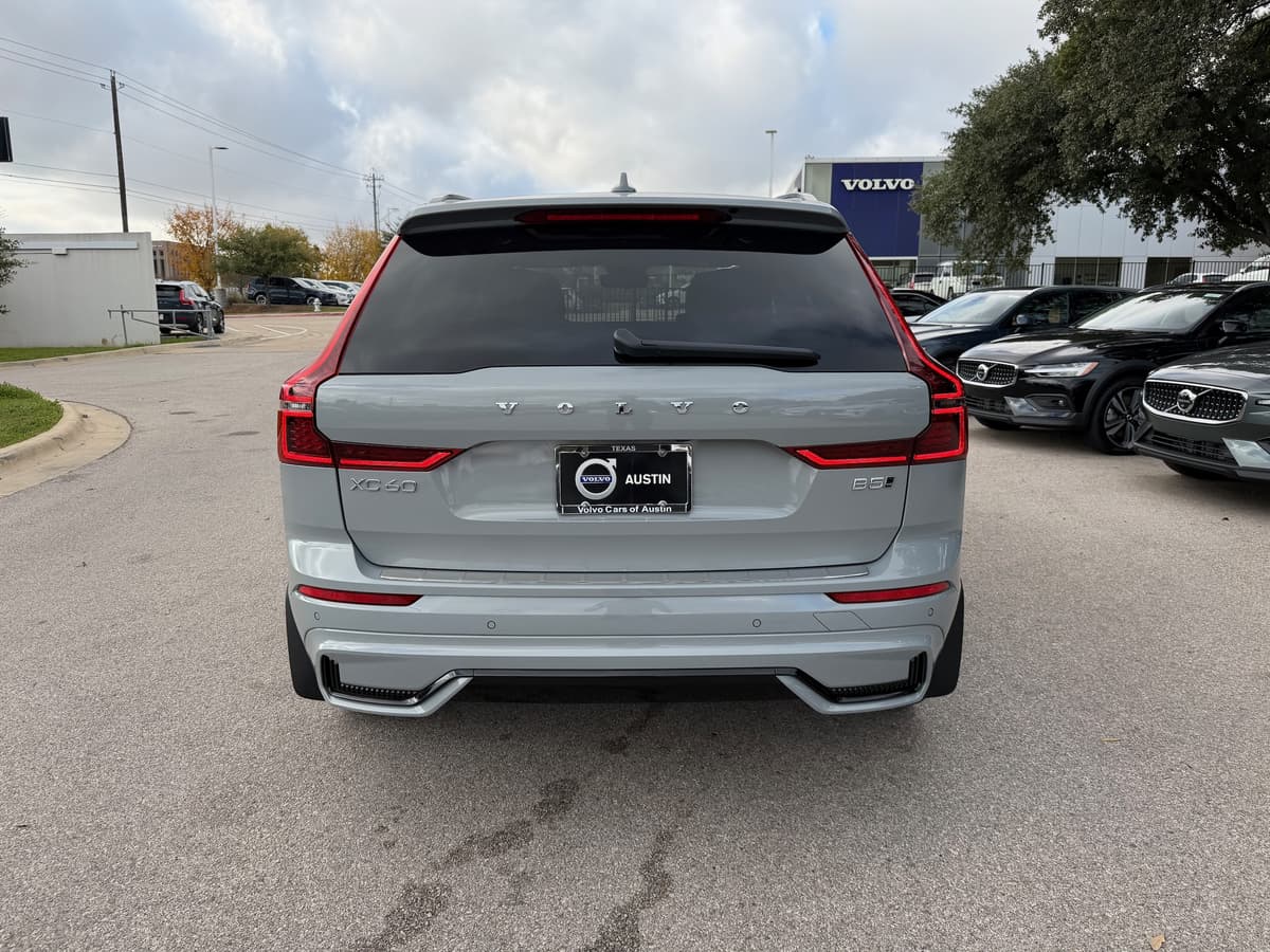 2026 Volvo XC60 - Image 5