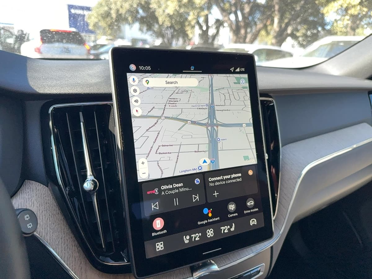 2026 Volvo XC60 - Image 16