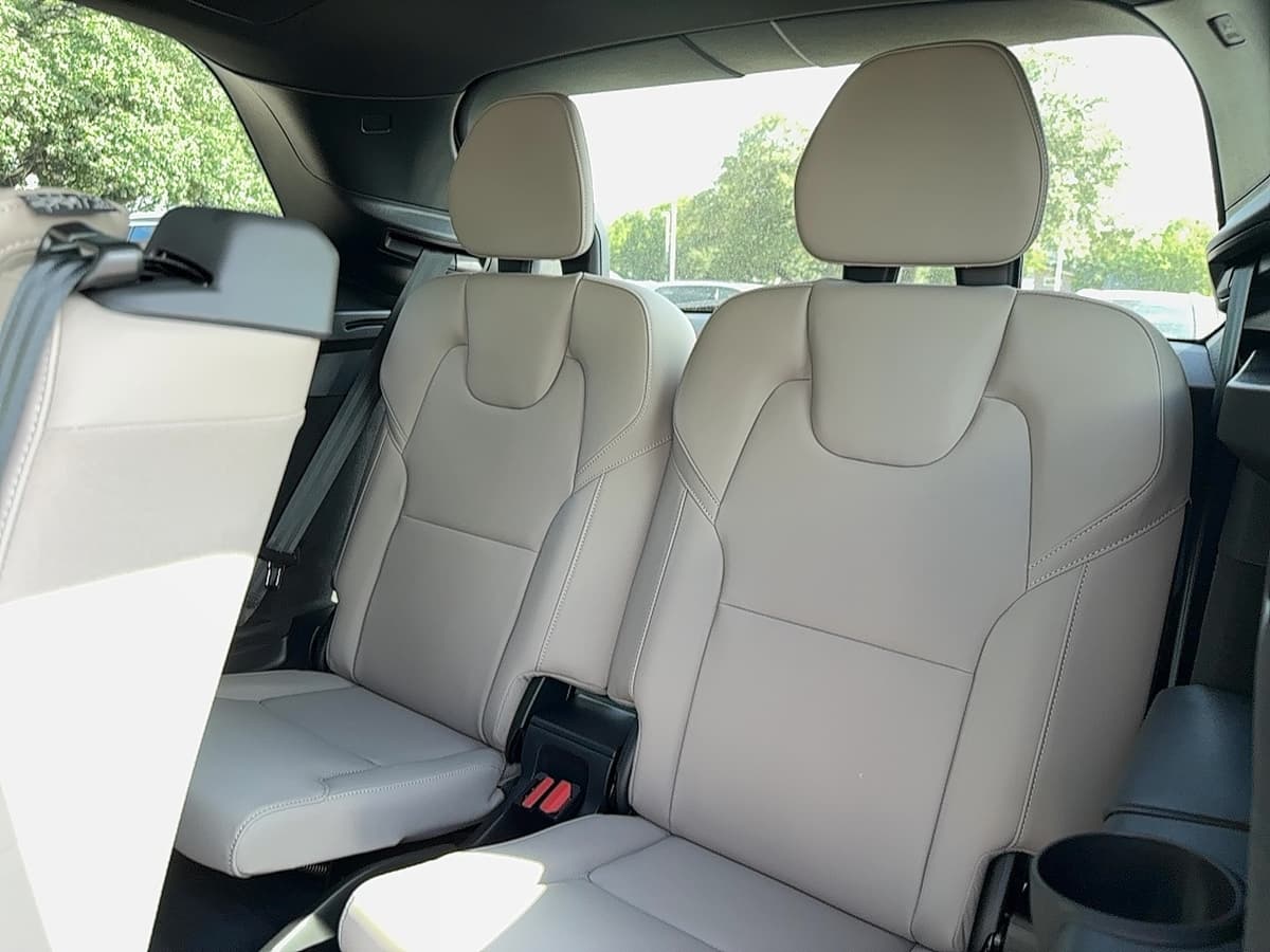 2026 Volvo XC90 - Image 16