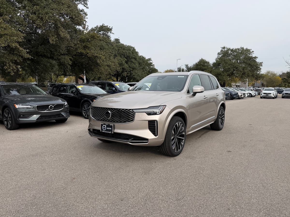 2026 Volvo XC90 - Image 2
