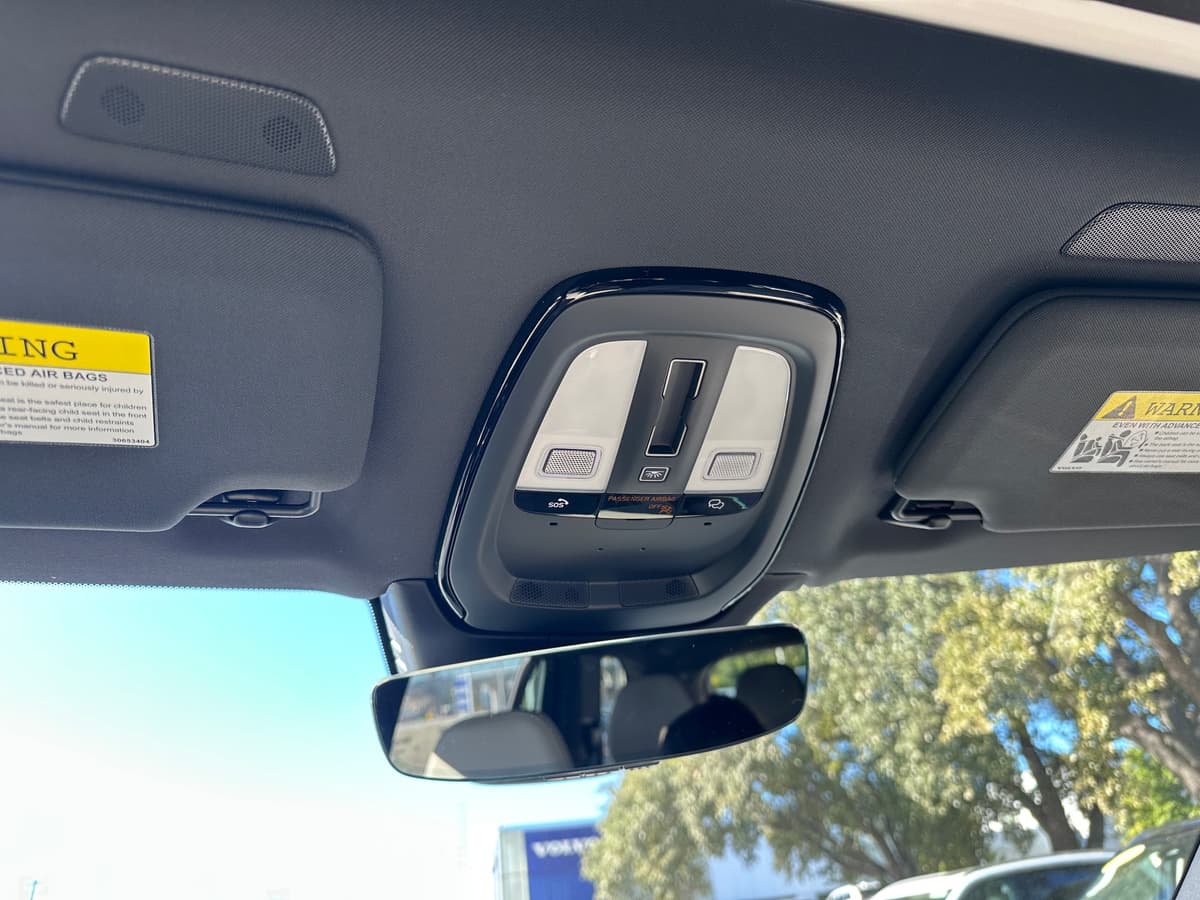 2026 Volvo XC90 - Image 17