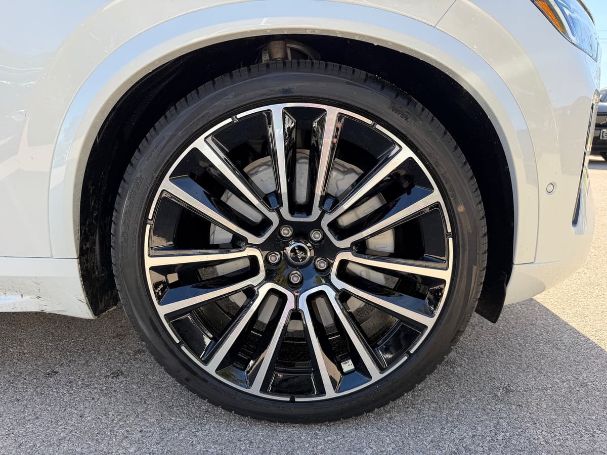 2026 Volvo XC90 - Image 7