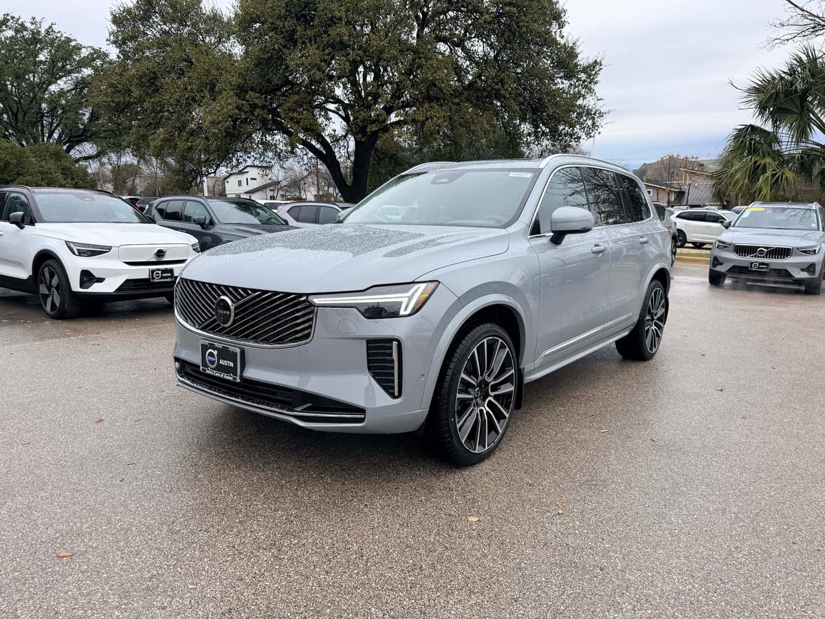 2026 Volvo XC90 - Image 2