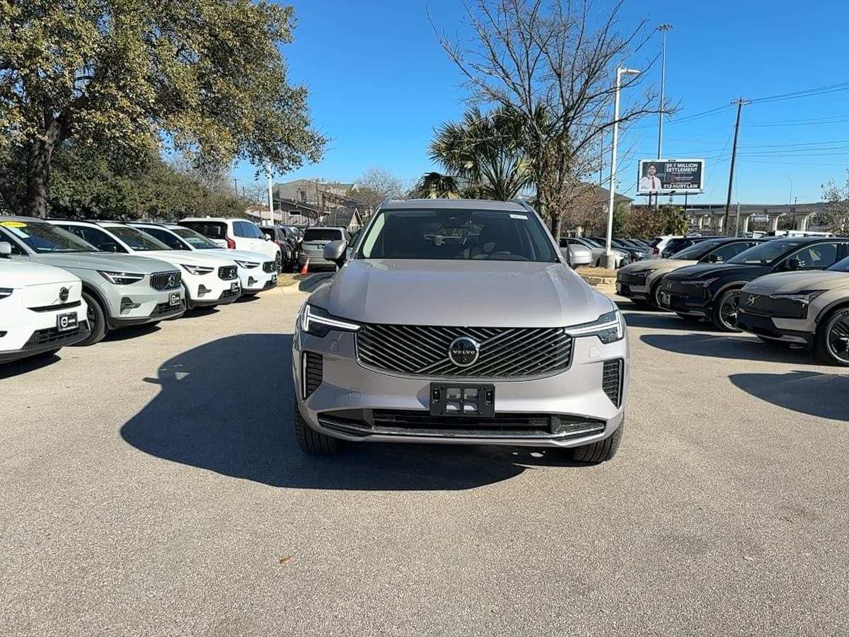 2026 Volvo XC90 - Image 8