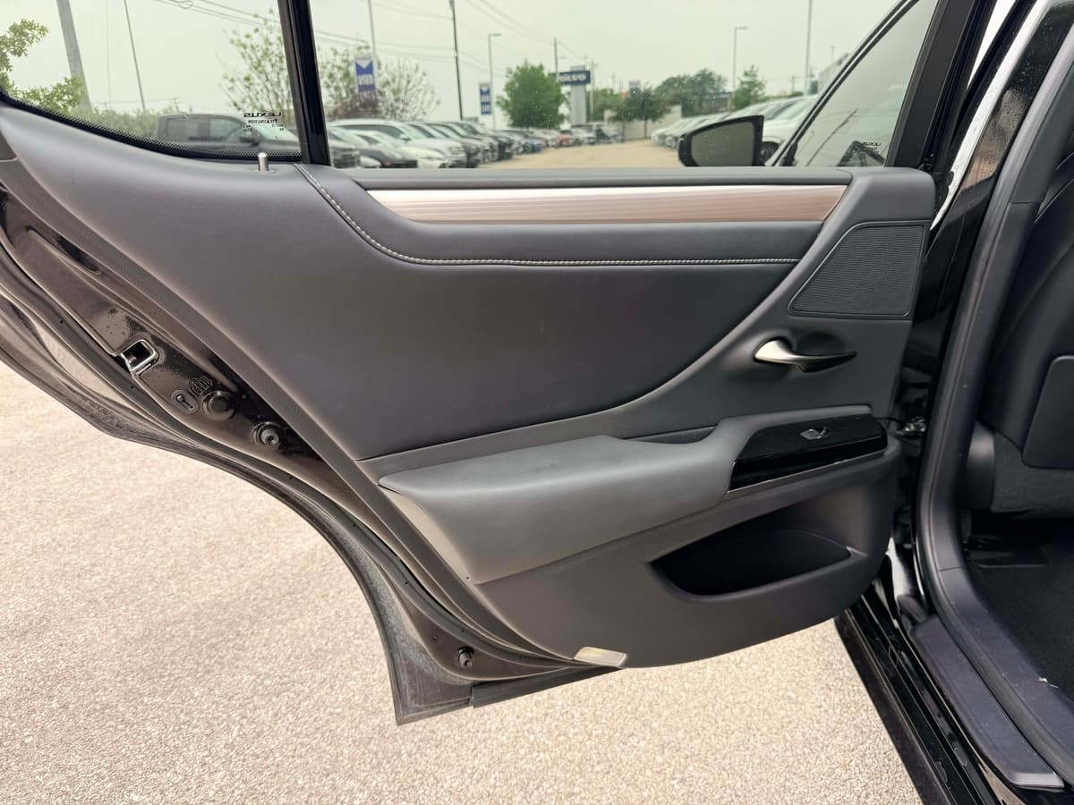 2022 LEXUS ES 350 - Image 12