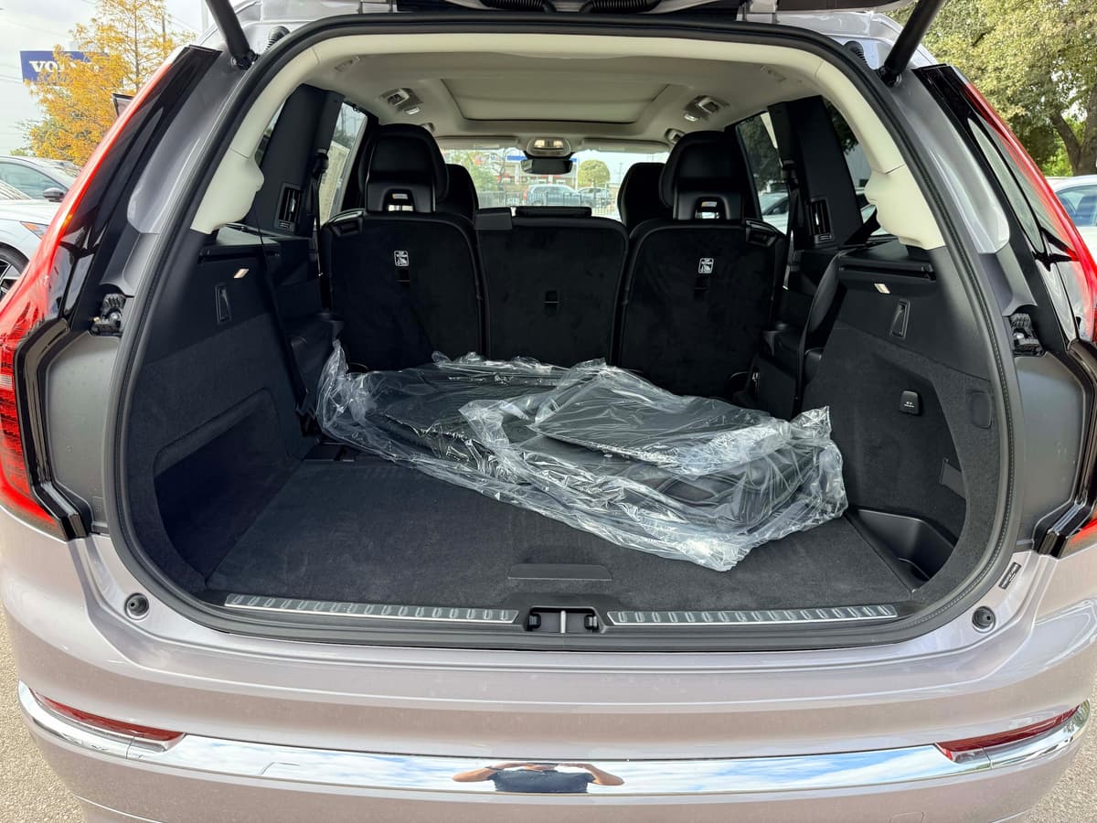 2026 Volvo XC90 - Image 25