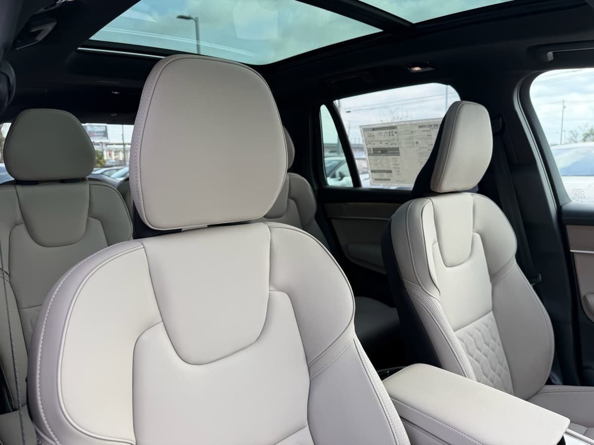 2026 Volvo XC90 - Image 9