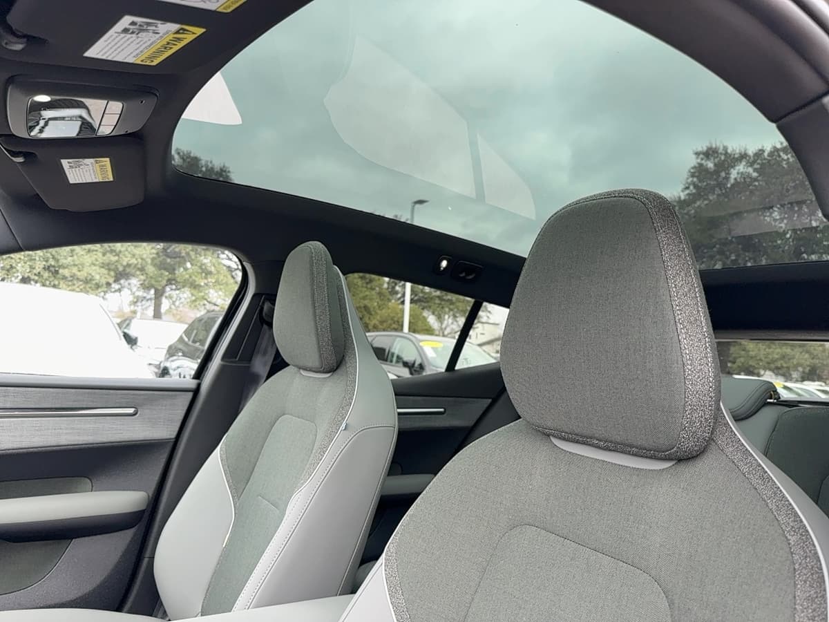 2026 Volvo EX30 Cross Country - Image 13