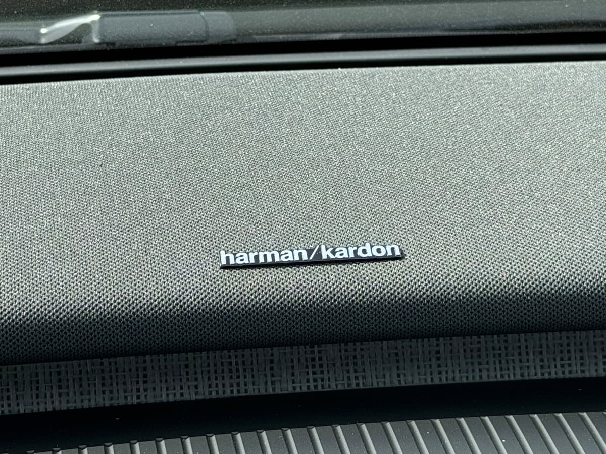 2026 Volvo EX30 - Image 15