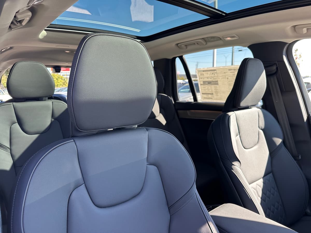 2026 Volvo XC90 - Image 9